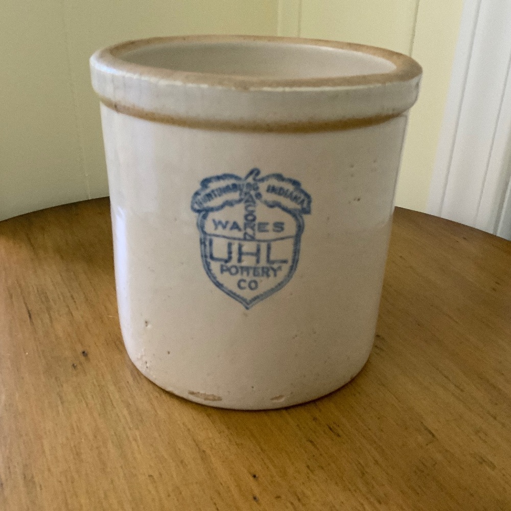 Uhl Acorn Crock